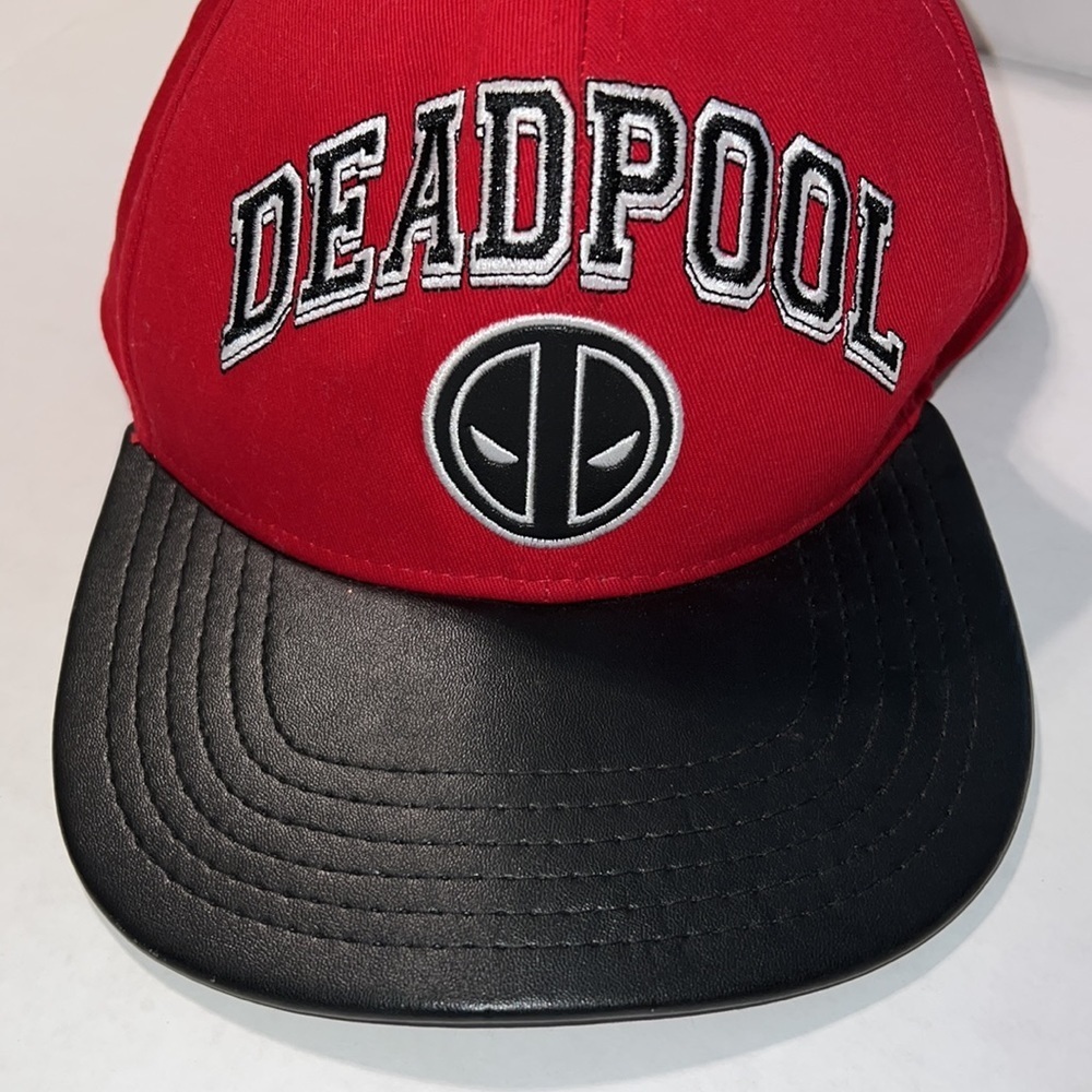 Marvel Deadpool Snapback Closure Adjustable Adult… - image 1